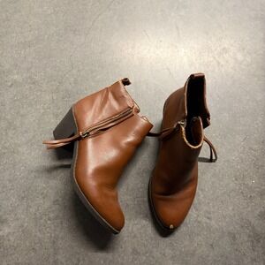 Forever 21 Womens Cognac Brown Leather Tassel Zip Block Heel Ankle Boots 5.5